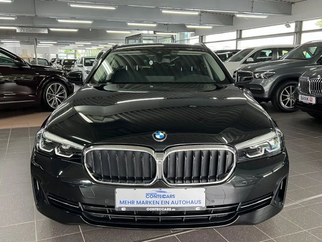 BMW 520 520d Business Line Touring xDrive