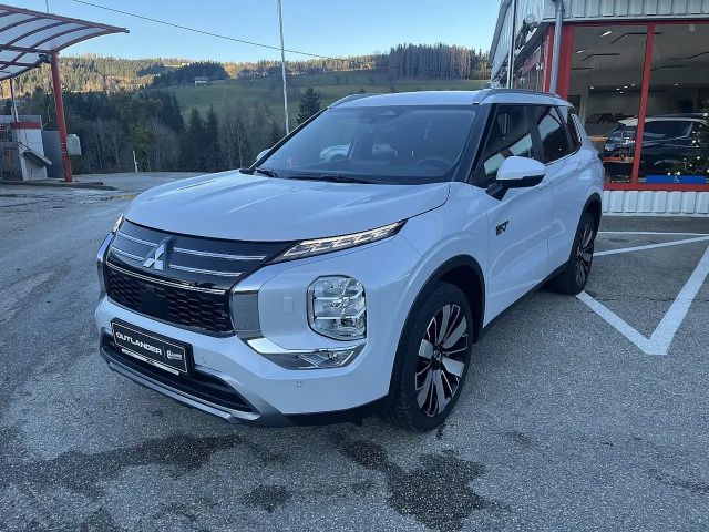 Mitsubishi Outlander Intense PHEV