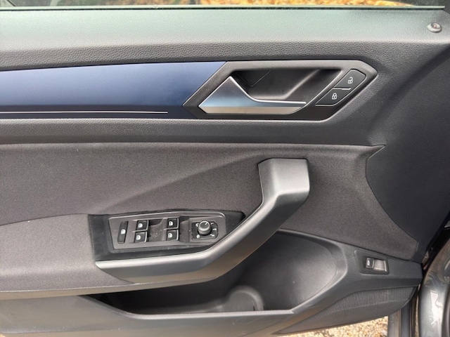 Volkswagen T-Roc 1.5 TSI DSG R-Line