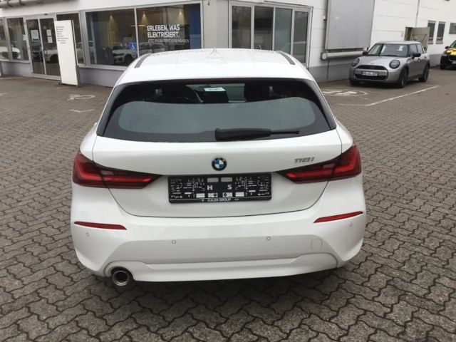 BMW 116 116i 5-deurs Sedan