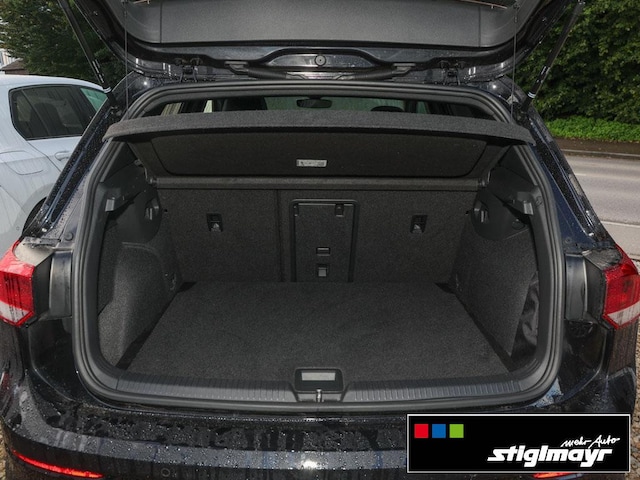 Volkswagen Golf 1.5 eTSI DSG Golf VIII R-Line