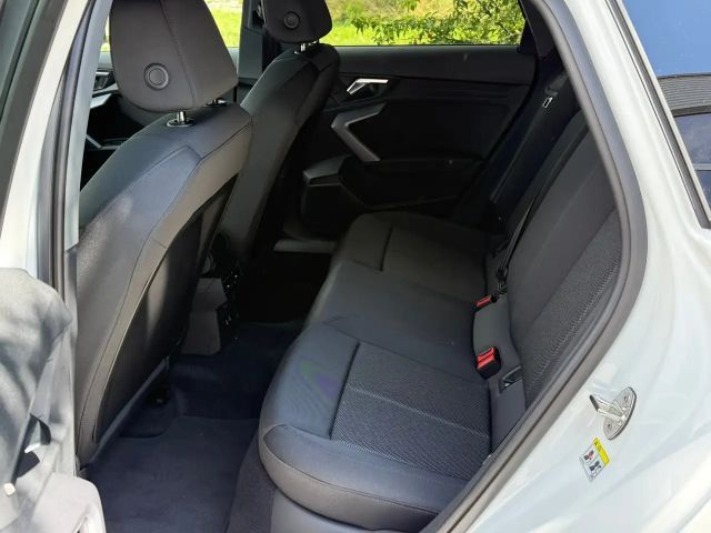 Audi A3 30 TFSI Sedan