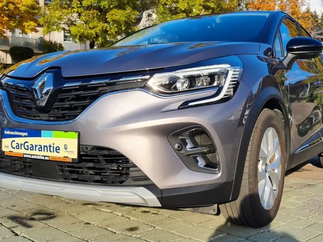 Renault Captur E-Tech Initiale Paris