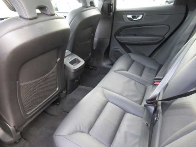 Volvo XC60 AWD Dark Plus