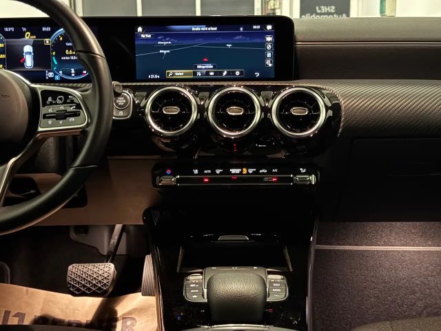 Mercedes-Benz CLA 200 CLA 200 d