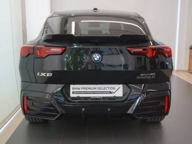 BMW iX2 xDrive30
