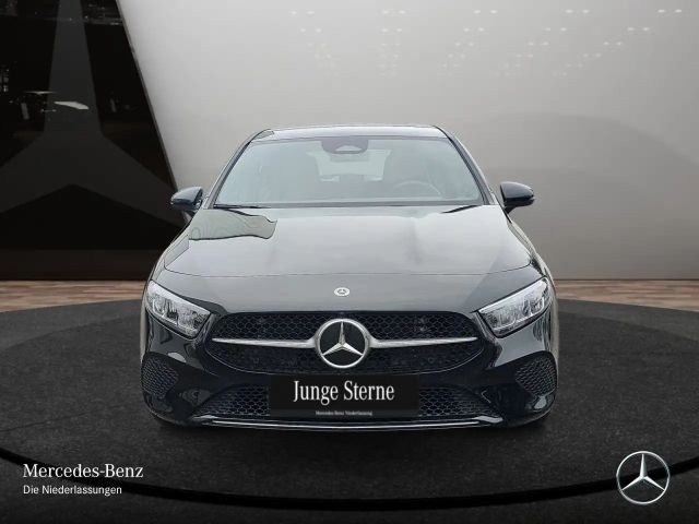 Mercedes-Benz A 200 Progressive