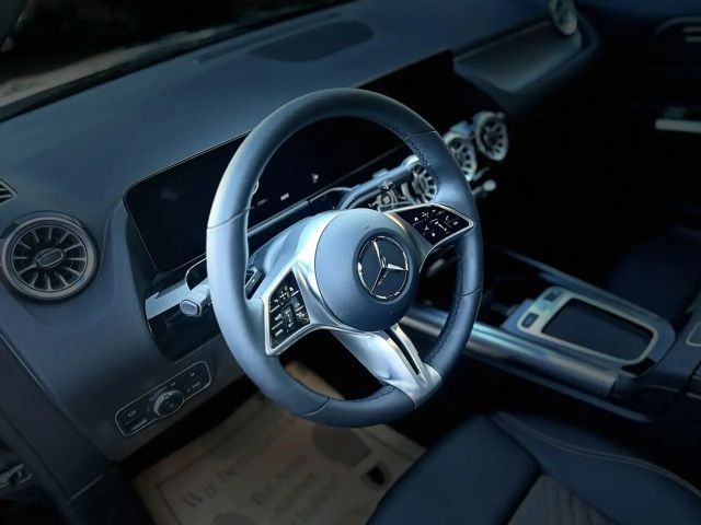 Mercedes-Benz EQA 300 4MATIC