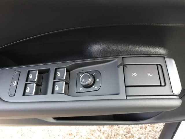 Volkswagen T-Roc 1.5 TSI DSG R-Line