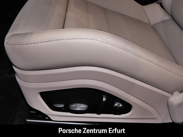 Porsche Panamera 4 E-Hybrid