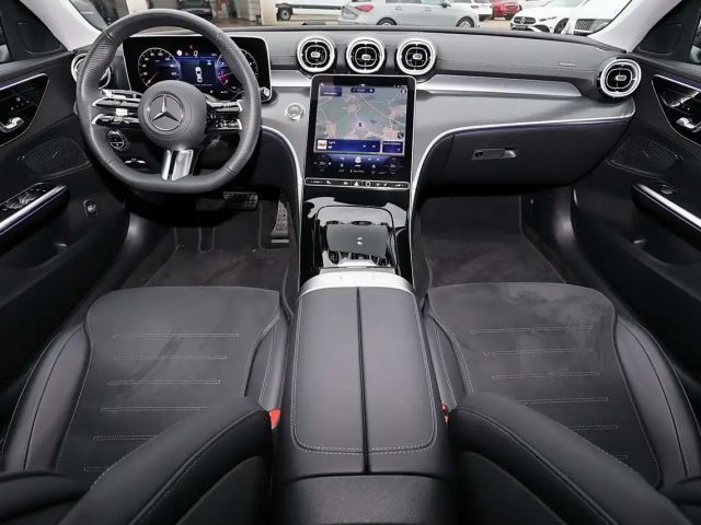 Mercedes-Benz C 180 AMG Line Sedan