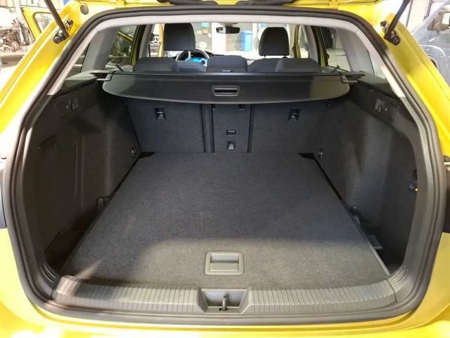 Volkswagen Golf 1.5 eTSI DSG Life