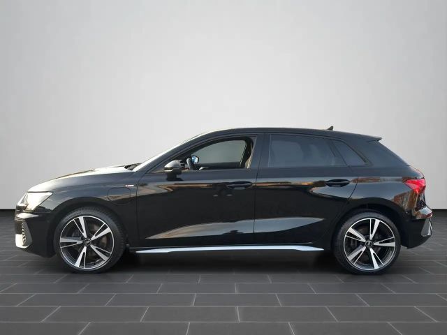 Audi A3 40 TFSI Hybride S-Line Sedan