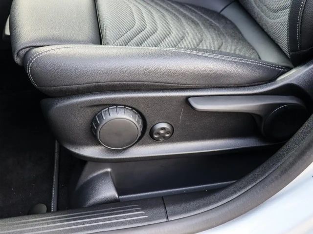 Mercedes-Benz B 200 Progressive