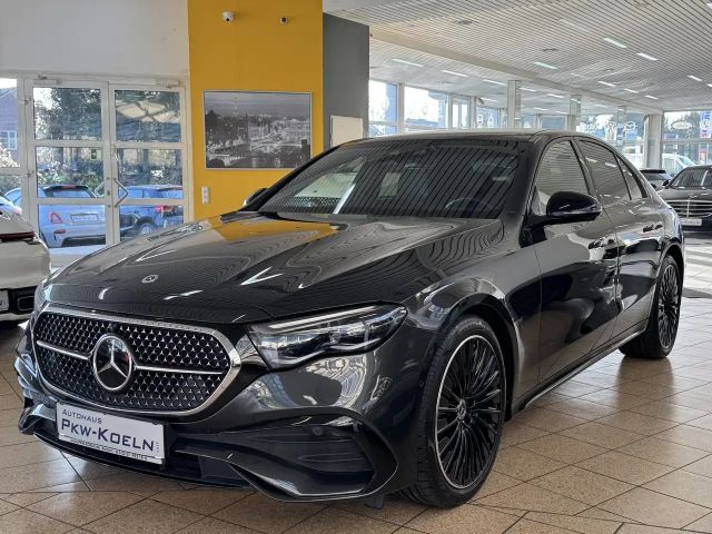 Mercedes-Benz E 220 AMG Line E 220 d Sedan