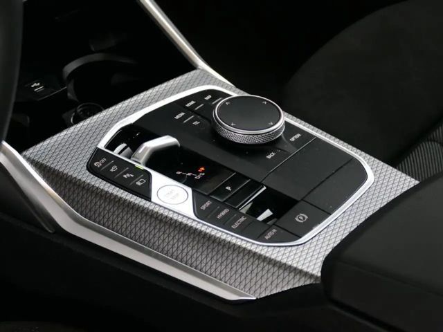 BMW 330 330e M-Sport Touring xDrive