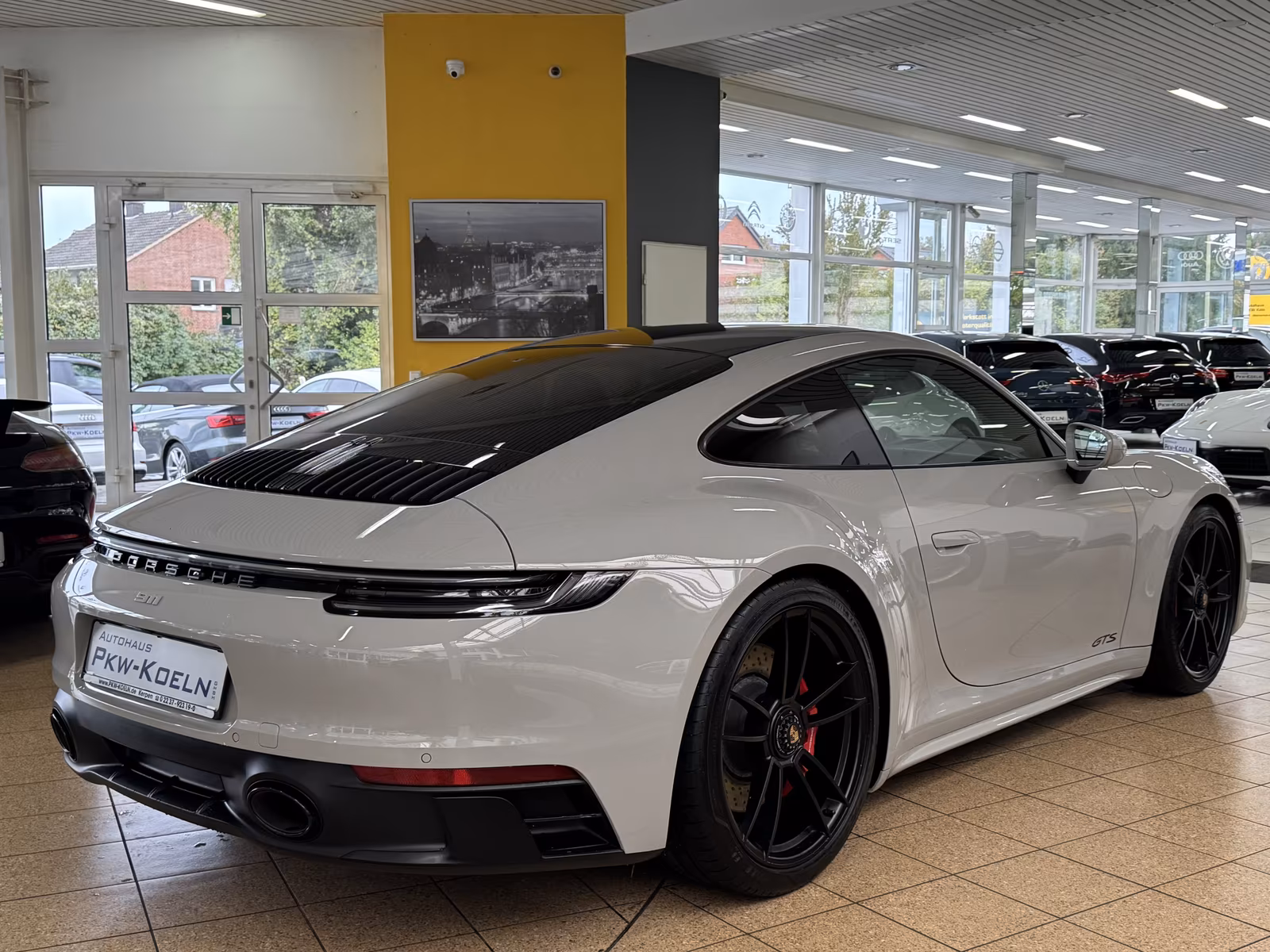 Porsche 911 4 992 GTS