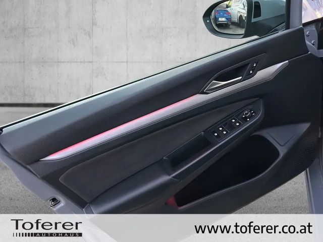 Volkswagen Golf Life Variant