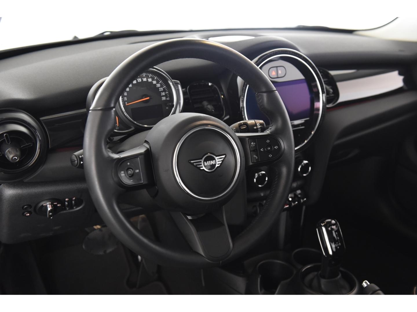 MINI Cooper Essential