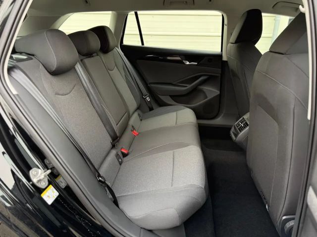 Volkswagen Passat 1.5 eTSI DSG Variant