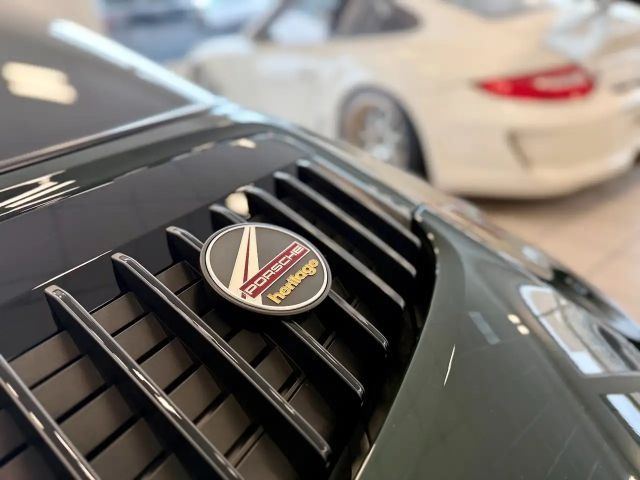 Porsche 992 4S Cabrio Targa