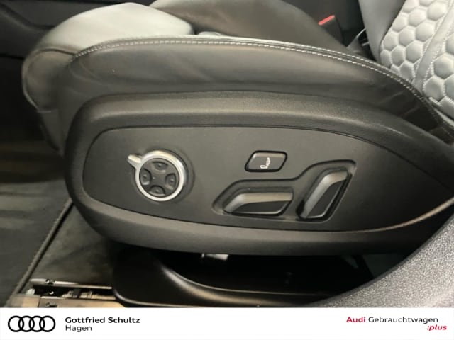 Audi RS4 Avant Quattro