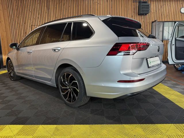 Volkswagen Golf Life Variant