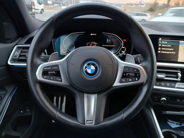 BMW 330 330e M-Sport Touring xDrive