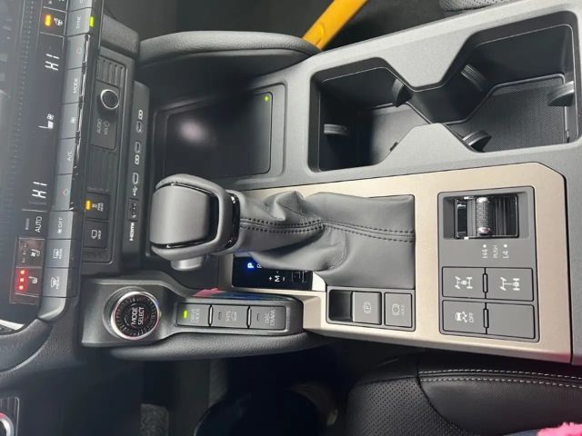 Toyota Land Cruiser Executive