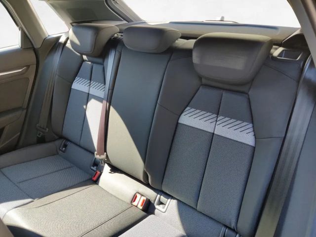 Audi A3 30 TFSI Sedan Sportback