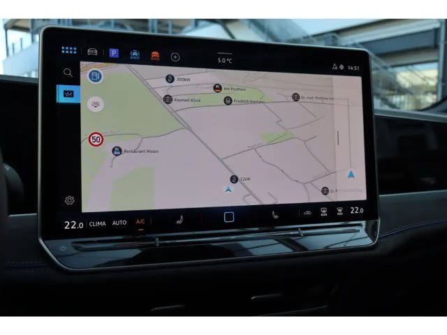 Volkswagen Passat IQ.Drive R-Line Variant