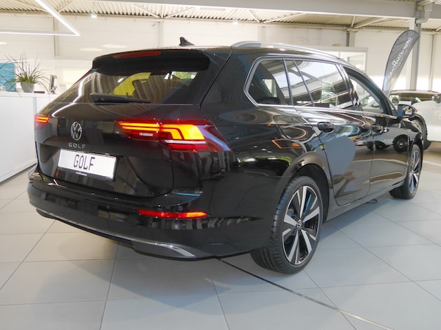 Volkswagen Golf 2.0 TDI DSG Style Variant