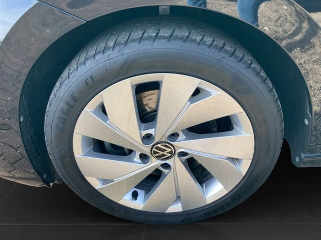 Volkswagen Golf 2.0 TDI DSG Style Variant