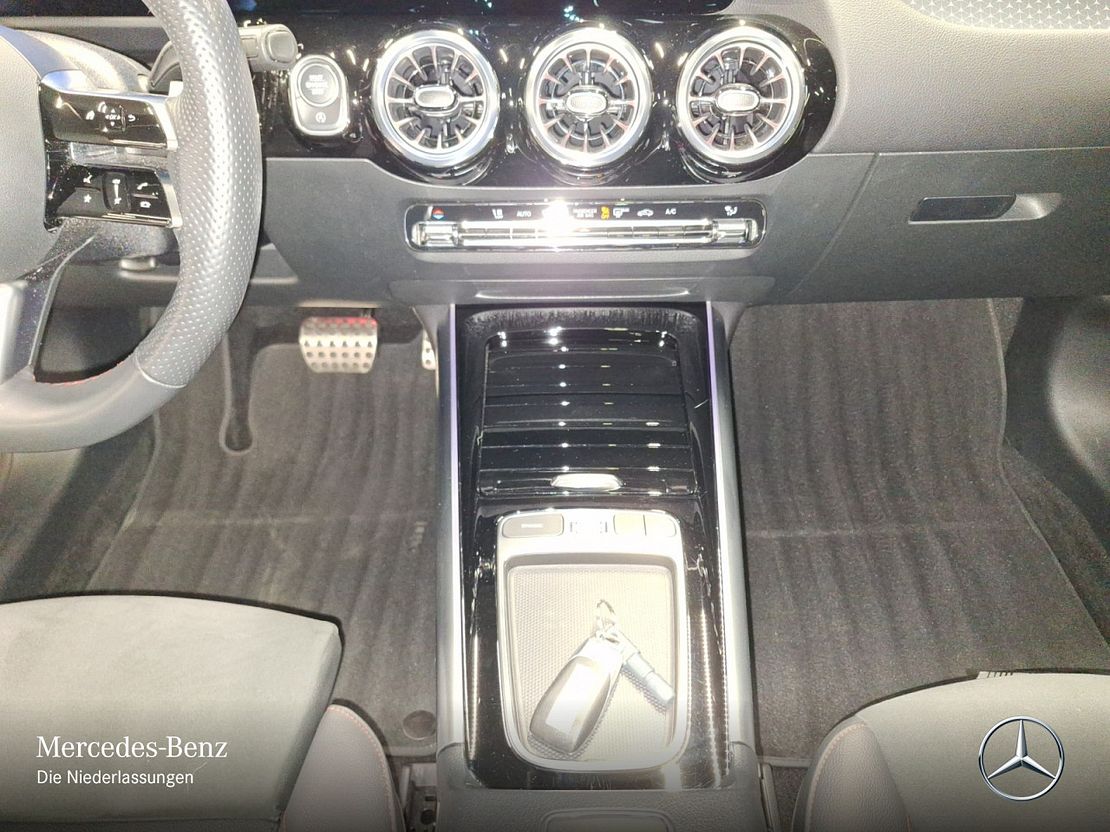 Mercedes-Benz GLA 200 AMG Line