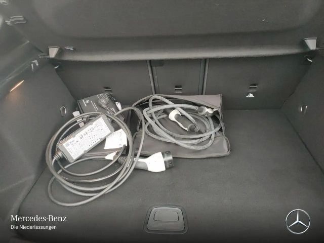 Mercedes-Benz A 250 A 250 e AMG Line