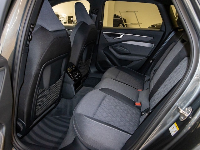 Audi A6 Avant Quattro S-Tronic