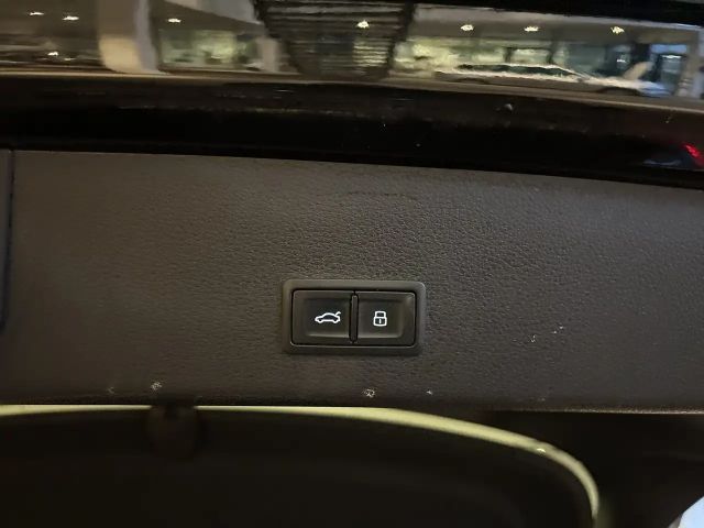 Audi Q8 e-tron 55 Quattro S-Line