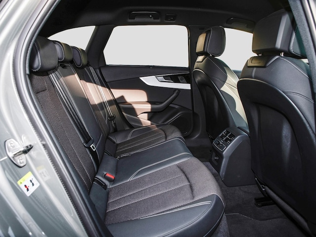 Audi A4 40 TFSI Avant Quattro S-Line S-Tronic