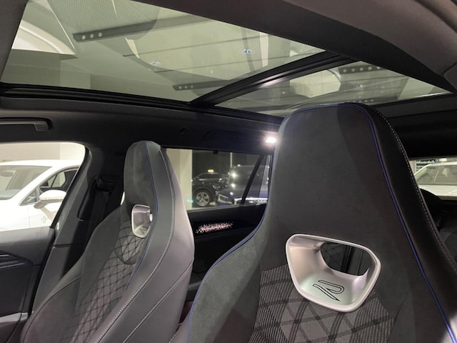 Volkswagen Passat DSG R-Line