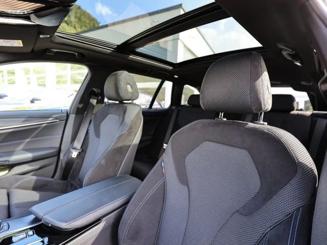 BMW 520 520d M-Sport Touring