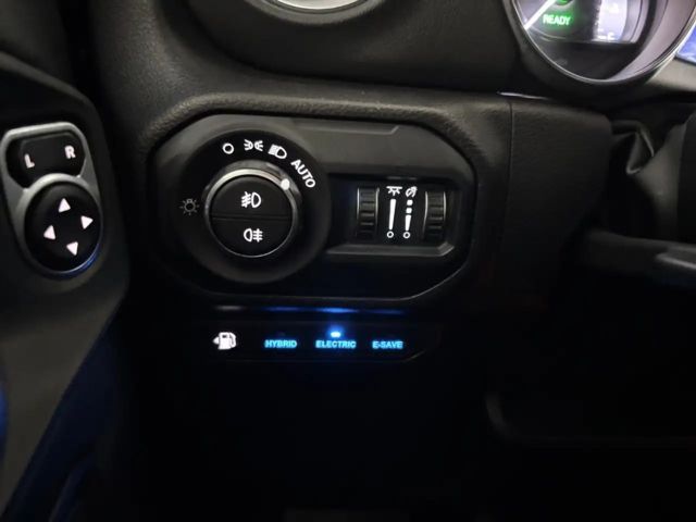 Jeep Wrangler Sahara