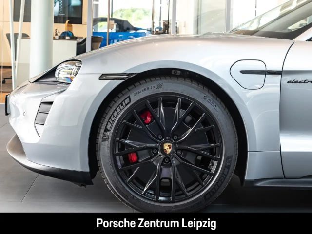 Porsche Taycan GTS Sport Turismo