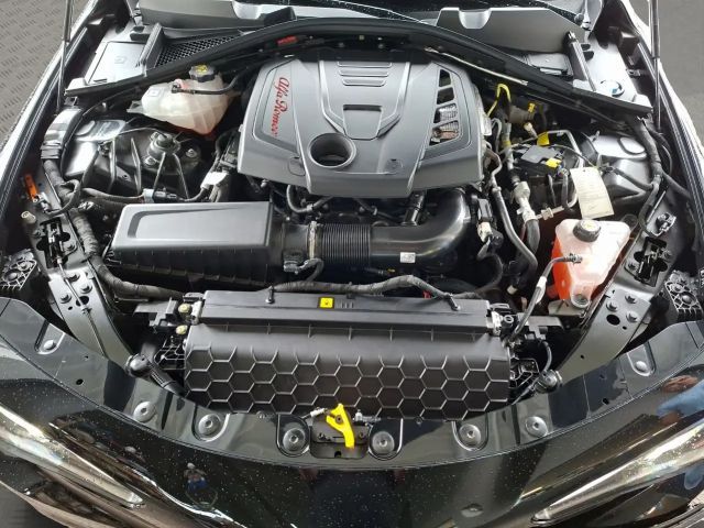 Alfa Romeo Giulia Q4 Turbo