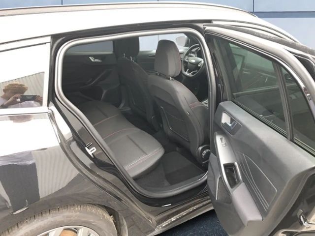 Ford Focus ST Line Wagon