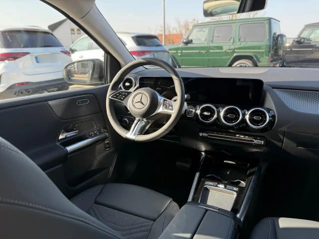 Mercedes-Benz B 180 Progressive Sedan