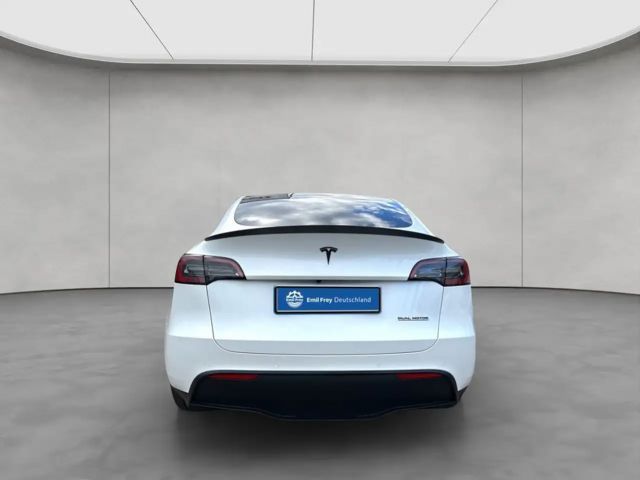 Tesla Model Y AWD Dual Motor Performance
