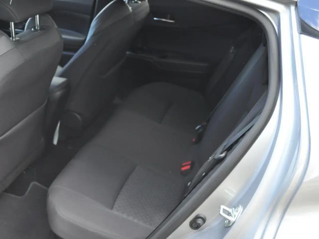 Toyota C-HR Hybride Team D