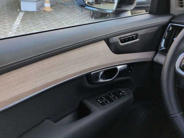 Volvo XC90 AWD Dark Plus T8