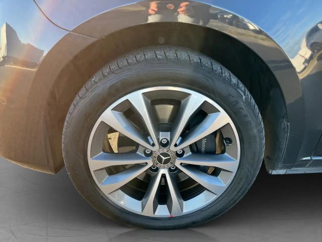 Mercedes-Benz V 220 V 220 d