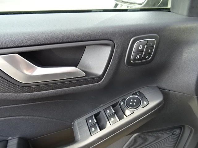 Ford Kuga Hybrid ST Line X